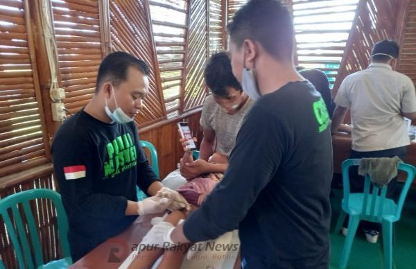 Alumni SMA 2 Situbondo Gelar Khitan Masal