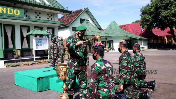 Dandim Situbondo Pimpin Tradisi Tiga Prajurit Menjalani Tugas Apter