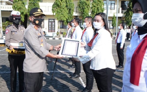 Ungkap Kasus Mayat Bayi, Kapolres Beri Penghargaan Anggotanya