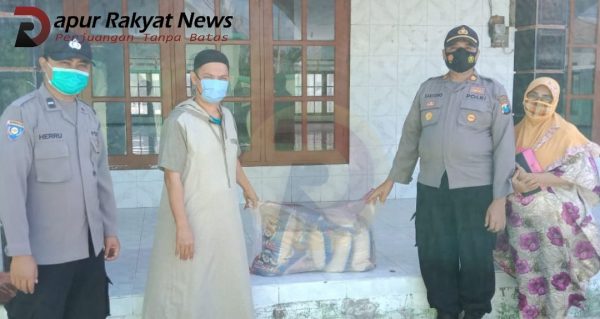 Polsek Sapeken Semarakkan 17-an Dengan Berbagi Disaat Pandemi
