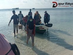 Hebat, Demi Lakukan Vaksinasi di Desa Sakala, Nakes Sapeken Arungi 6 Jam Perjalanan Laut
