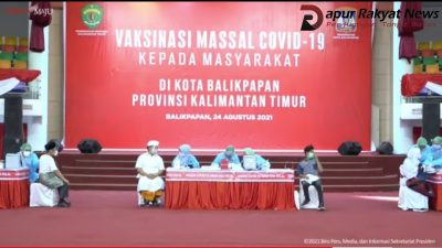 Kepala Negara Tinjau Vaksinasi Covid-19 Bagi Tenaga Kesehatan dan Masyarakat di Kota Balikpapan