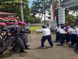 Prajurit Yonmarhanlan IV Latihan Uji Petik Gelagaspur di Mako Lantamal IV
