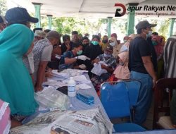 Ratusan Warga Desa Selomukti Terima Bantuan DBHCHT.