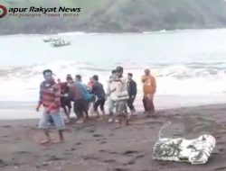 23 Orang Terseret Ombak saat Melakukan Ritual di Pantai Payangan.