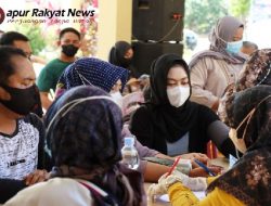 Ribuan Masyarakat datangi Polres Tanah Bumbu untuk Mendapatkan Vaksinasi