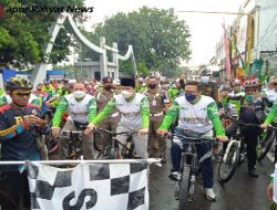 Hadiri Harla NU ke 96, Wagub Jatim Ikuti Gowes Bareng KHR Ahmad Azaim Ibrahimy