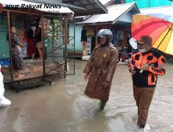 Antisipasi Banjir, Aiptu Fazriansyah bersama Camat Banjarbaru Selatan Pantau Debit Air Sungai Kemuning