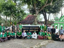 PAC GP Ansor Kecamatan Manding Lakukan Ziaroh Muassis dan Bagikan Takjil