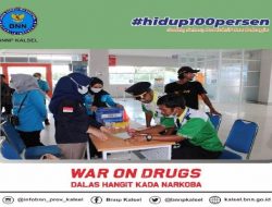 BNNP Kalsel Bersama Dishub Kalsel Lakukan Tes Urine Sopir Bus Angkutan Mudik