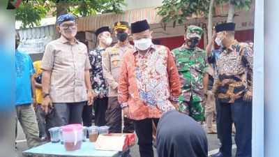 Pulihkan Perekonomian Masyarakat, Bupati Situbondo Buka Pasar Dadakan Ramadhan