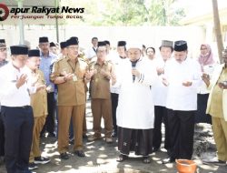 Peletakan Batu Pertama Masjid Smasa, Dilakukan Simbolis oleh KHR Ach. Azaim Ibrahimy