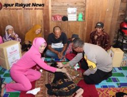Bikin Haru, Kapolres Batola Kunjungi Rumah Anak Penderita Kelumpuhan di Kuripan