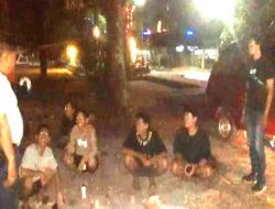 Polisi Bubarkan Remaja Sedang Pesta Miras di RTH Banjarbaru Utara 