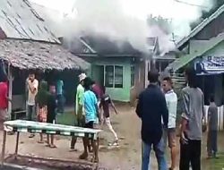 2 Unit Rumah Warga Ludes Dilahap Api di Kecamatan Linggo Sari Baganti