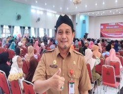 Dinsos P3A Sumenep Salurkan Bansos Beasiswa dan Paket Sembako untuk Mahasiswa, Lansia, dan Disabilitas.