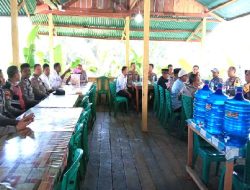 Kapolres Pessel Sampaikan Pesan Kamtibmas Jelang Pilkada Pada Tokoh Masyarakat Bayang dan Bayang Utara