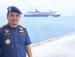 Kepala KSOP Kelas IV Celukan Bawang Pantau Kedatangan Kapal Pesiar MV Celebrity Millennium