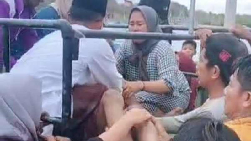 Tragis! Seorang Remaja Tewas Tenggelam Saat Berenang Menuju Rumah Apung 11 Tragis! Seorang Remaja Tewas Tenggelam Saat Berenang Menuju Rumah Apung