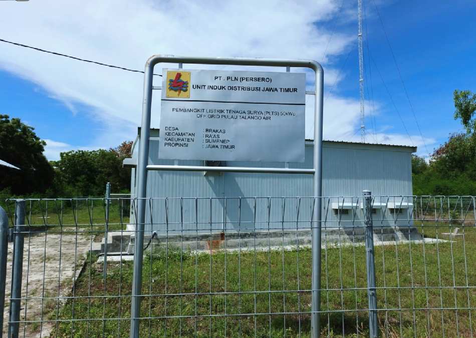 Hari Listrik Nasional ke-80, Warga Kepulauan Raas Sumenep Harap Pemerataan Energi Segera Terwujud 1 Listrik