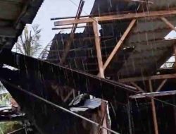 Angin Kencang Terjang Camplong Sampang, 60 Rumah dan SMPN 1 Rusak, Satu Warga Luka