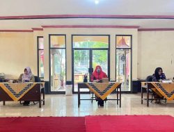 Semangat Kartini, DWP Diskominfo Sumenep Lestarikan Budaya Lewat Lomba Ngejung