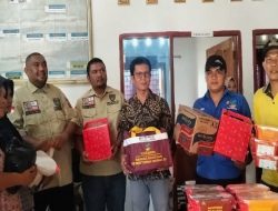 Dinsos Pessel Salurkan Bantuan Untuk Warga Terdampak Banjir di Nagari Kampung Tengah Tapan ‎