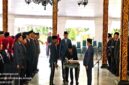 Salah satu pejabat yang dilantik saat penandatanganan yang dilakukan oleh Wakil Bupati Sumenep. 