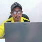 Kabid Pasar Diskopindag Kabupaten Sampang, Ach. Subairi saat di wawancara di ruang kerjanya, Jumat (4/9/2026)