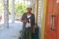 Juhairi warga Dusun Pulau Manok, Desa Sonok, Kecamatan Nonggunong, Kabupaten Sumenep.