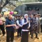 Gubernur Jawa Timur Khofifah Indar Parawansa bersama Wakil Bupati Sumenep Imam Hasyim saat memberikan keterangan Pera kepada sejumlah awak media. 