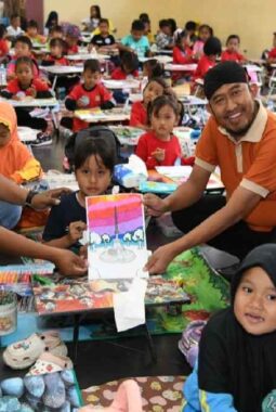 Rebut Piala Bunda Literasi, 125 Anak Sumenep Adu Kreativitas Lewat Lomba Mewarnai