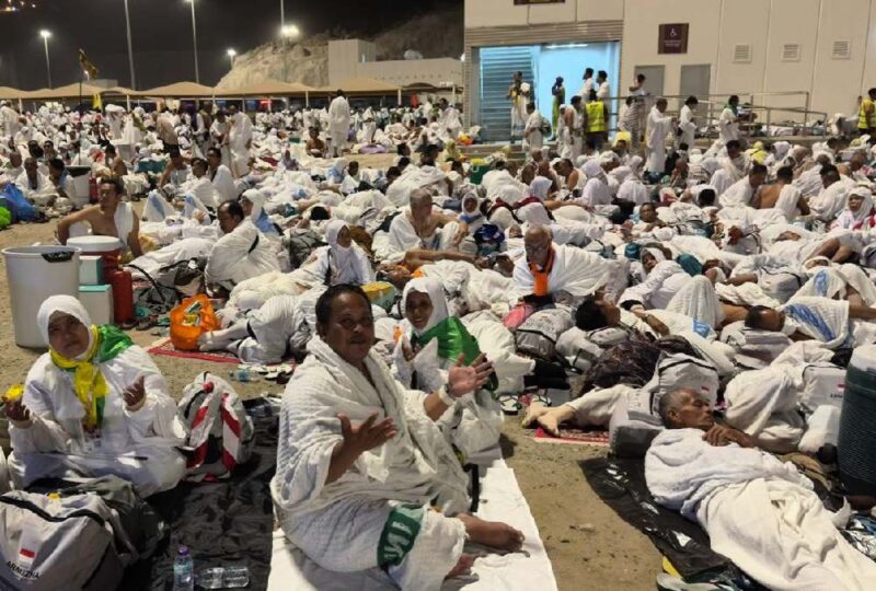 Jamaah Haji Tahun 2026 asal Kabupaten Sumenep saat melaksanakan salah satu rukun haji di Musdhalifa. 
